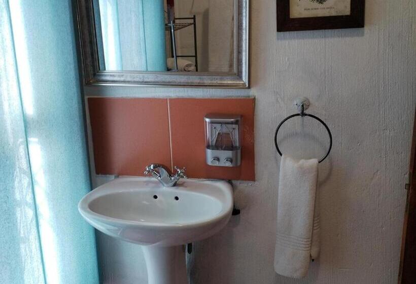 Номер Стандарт, Hole In One