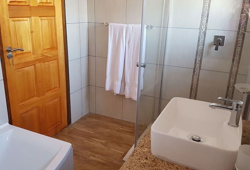 Апартаменты 1 Спальня Нижний Этаж, 50 Galena Affordable Luxury
