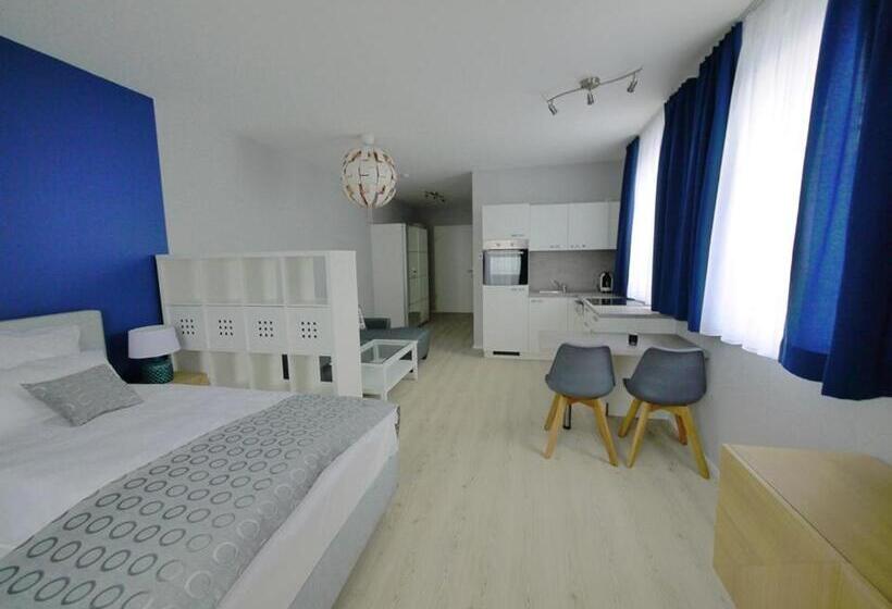 Апартаменты 1 Спальня, Blue River Side