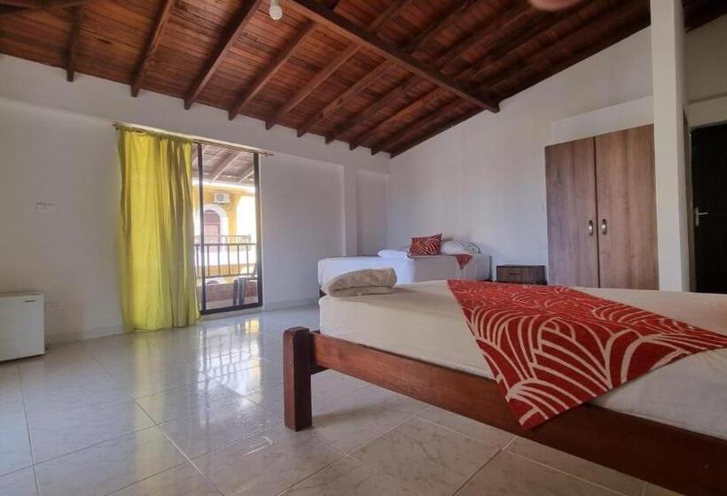 Quarto Triplo Deluxe Vista Mar, Bahía Yubarta