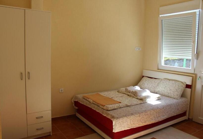 اتاق استاندارد سه نفره, Guesthouse Eko Piva