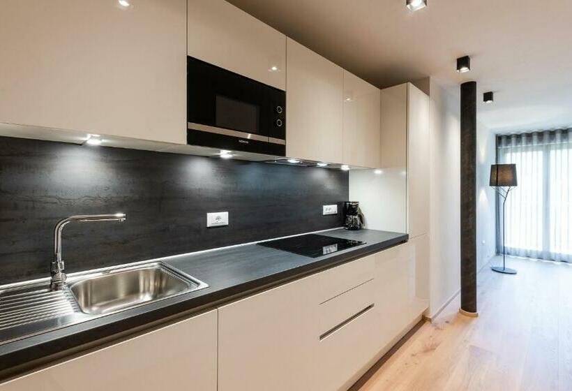 Апартаменты 1 Спальня с Балконом, Aparthotel Abiná Lana Höhe