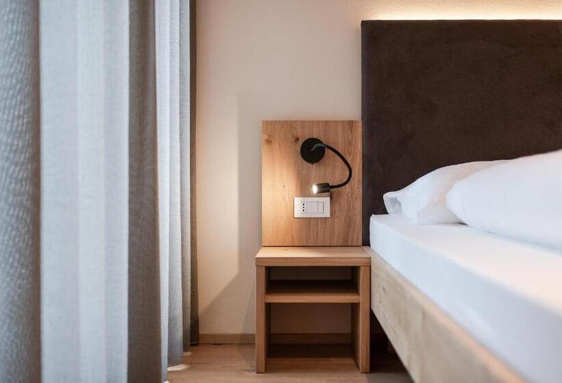 Апартаменты 1 Спальня с Балконом, Aparthotel Abiná Lana Höhe