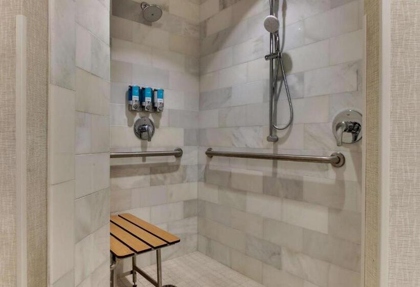 Люкс Адаптированный для Инвалидов, Drury Plaza Hotel Nashville Downtown