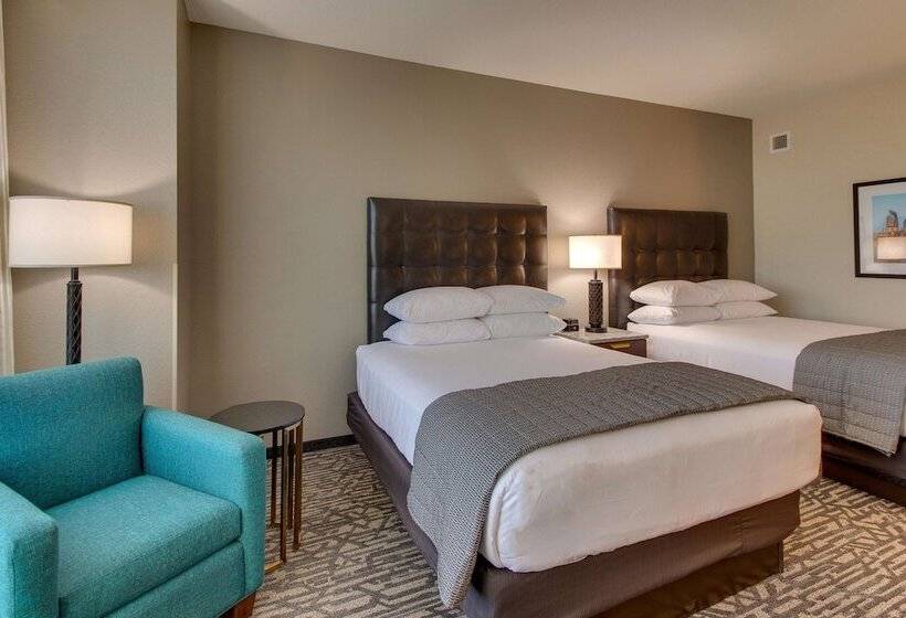 Номер Deluxe, Drury Plaza Hotel Nashville Downtown