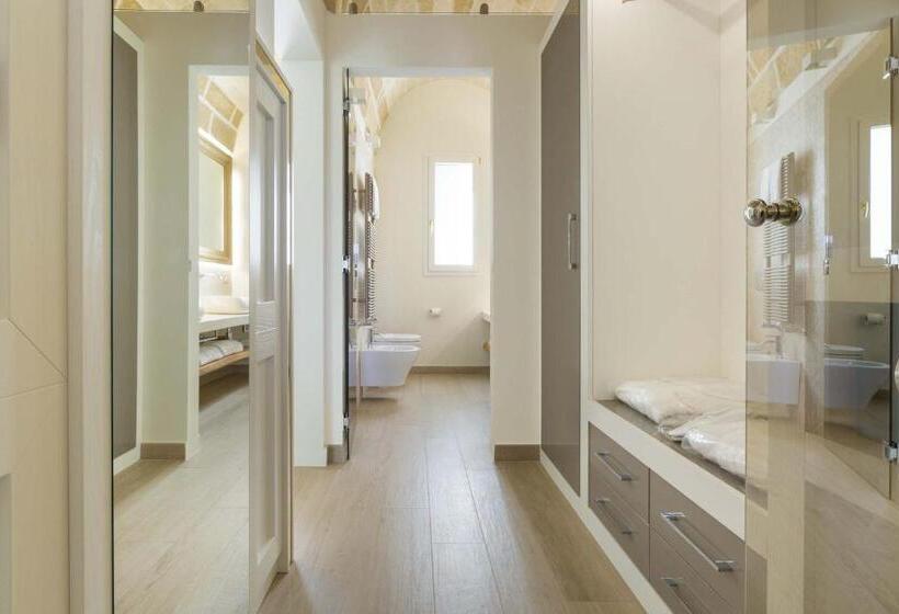 Полулюкс с Балконом, Acquaviva Suites