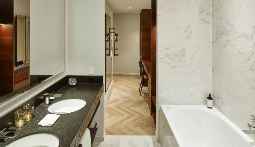 디럭스 스위트, Andaz Vienna Am Belvedere, By Hyatt