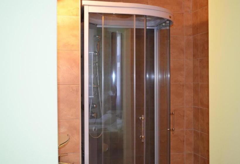 Family Suite, Holdfényszállás