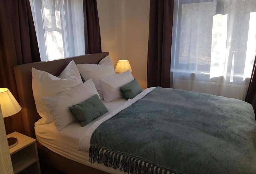 Quarto Estandar, Oberwaldhaus