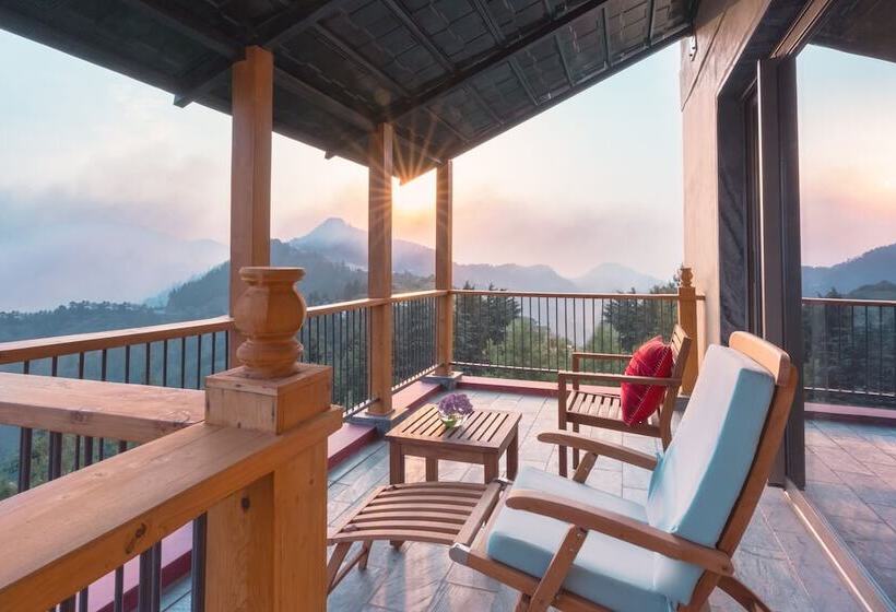 Номер Deluxe с Видом, Taj Theog Resort & Spa Shimla