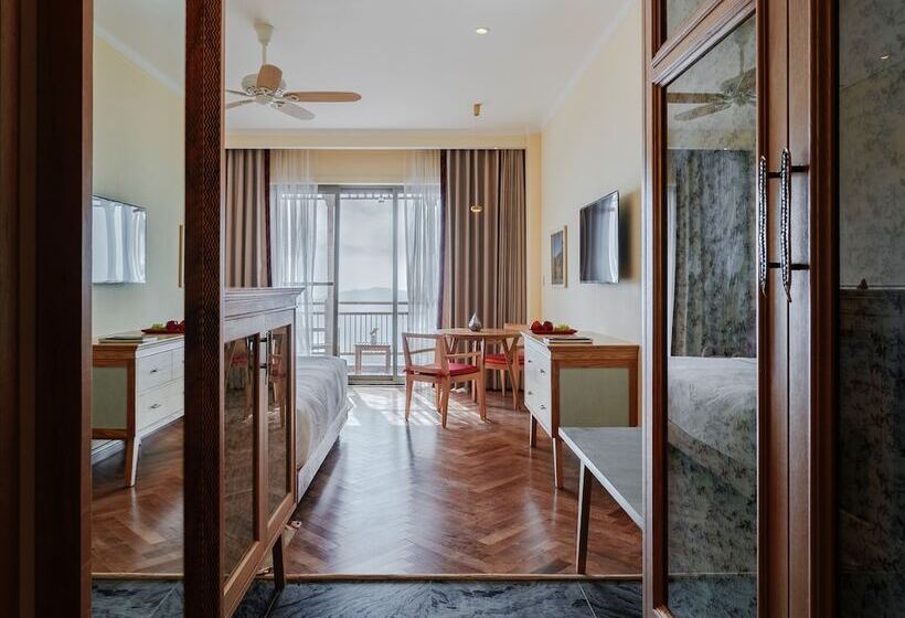 Номер Классика Двуспальная Кровать, Taj Theog Resort & Spa Shimla