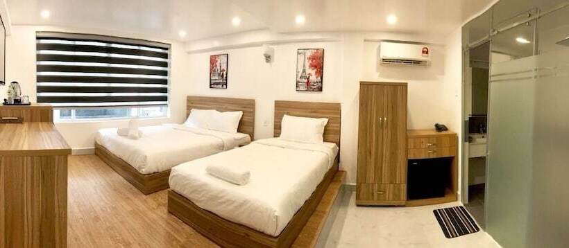 اتاق سوپریور سه تخته, Louis Hotel   Bui Vien Walking Street