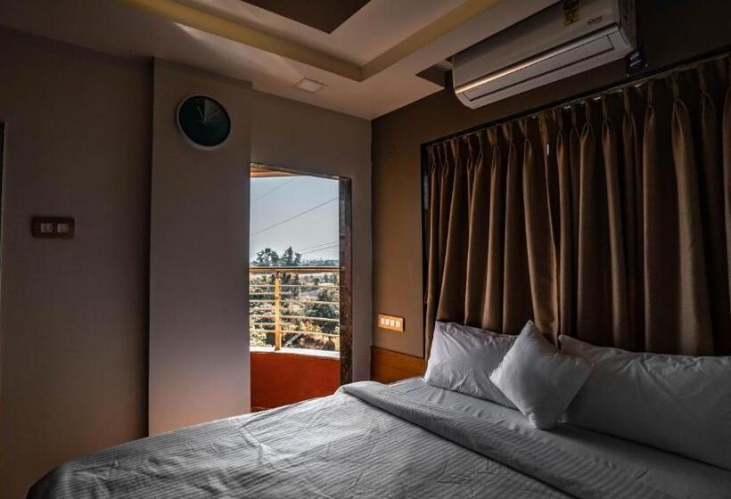 Стандартный Номер Кровать Кинг, Pooja Villa Suites Rooms And Pool, Igatpuri