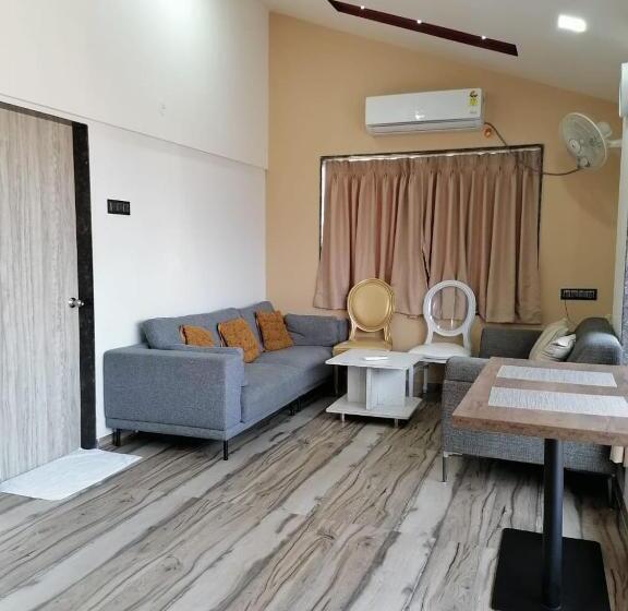 Люкс с Террасой, Pooja Villa Suites Rooms And Pool, Igatpuri