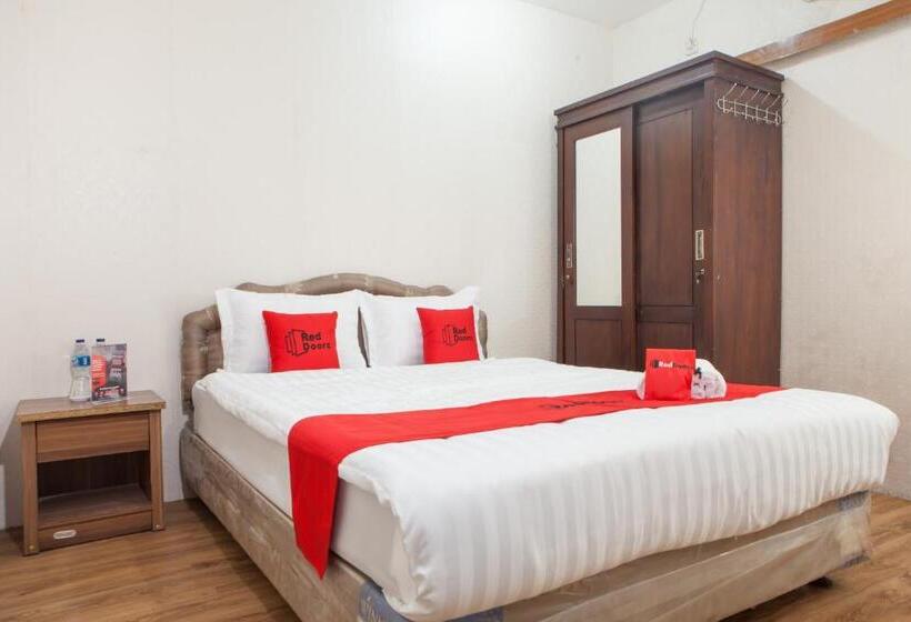 Номер Стандарт, Reddoorz Near Pelabuhan Tanjung Perak 2 Surabaya