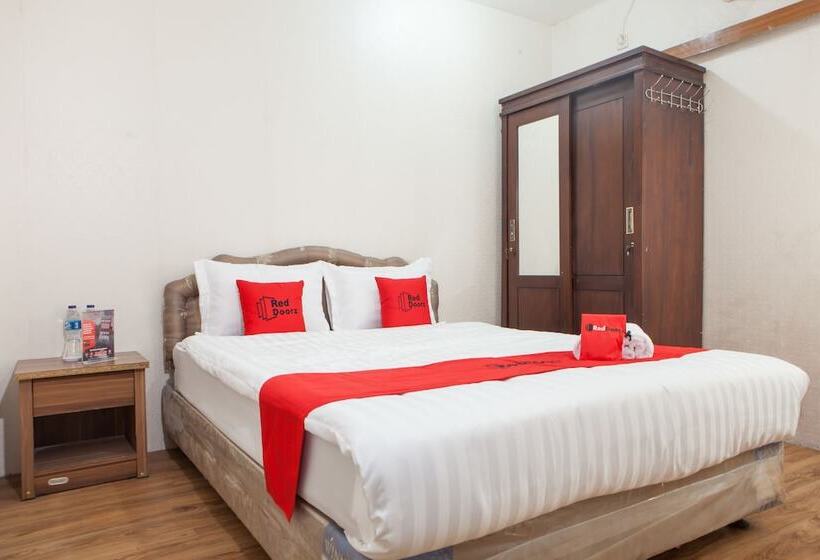 Quarto Estandar, Reddoorz Near Pelabuhan Tanjung Perak 2 Surabaya