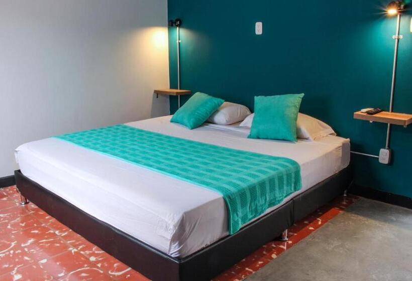 高级大房间, Zamia Hostel
