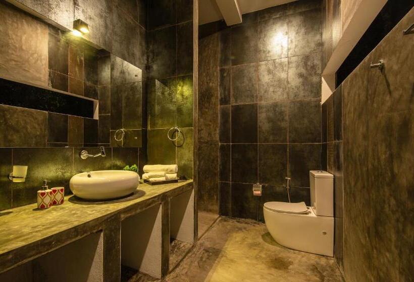 带阳台的豪华间, Wild Nest Villa Unawatuna
