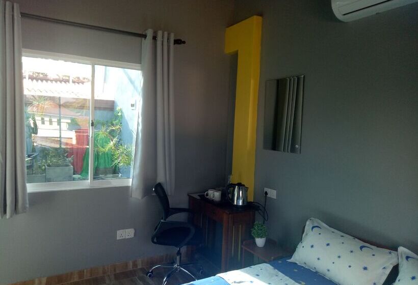 Номер Стандарт, This Is It Airport Hotel And Restaurant