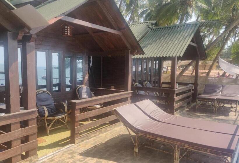 オーシャンビューデラックスルームバルコニー付き, Palolem Luxuries Beach Cottages