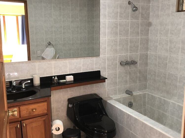 غرفة قياسية ثلاثية, La Casa De Cariari Al Golf
