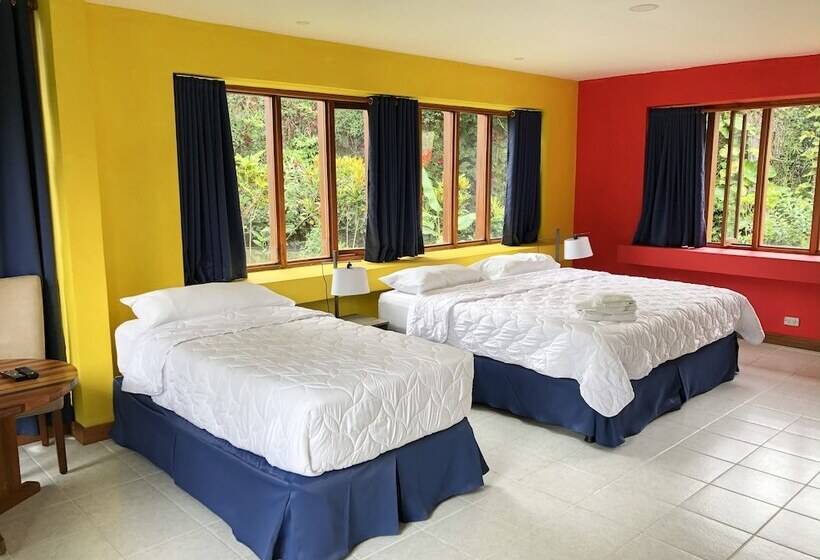 غرفة قياسية ثلاثية, La Casa De Cariari Al Golf