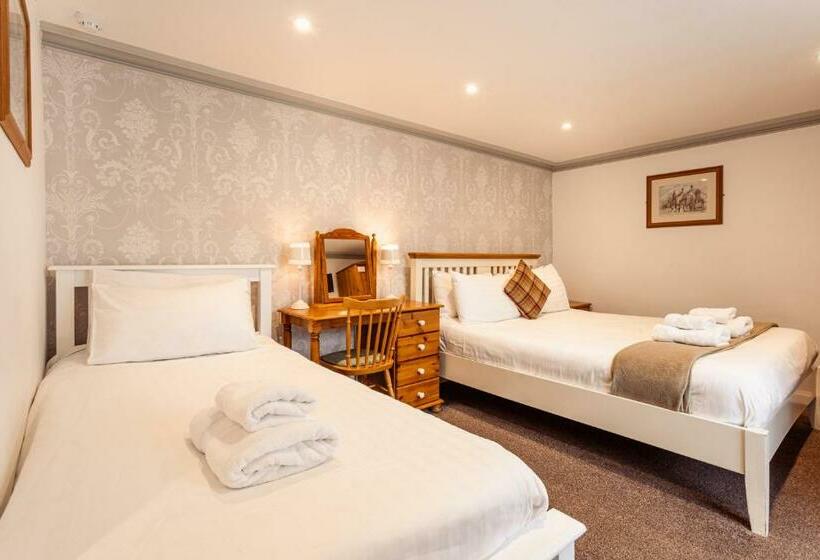 Quarto Triplo Estandar, Manor House Hotel Holy Island