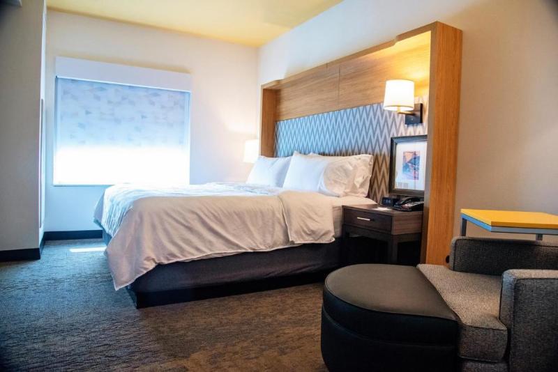 适合残疾人士使用的套间, Holiday Inn & Suites   Savannah Airport   Pooler, An Ihg