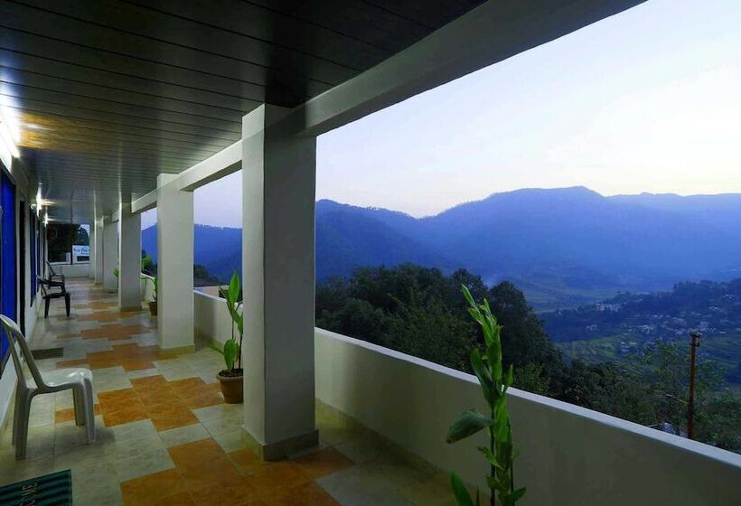 디럭스 룸, Kausani Retreat