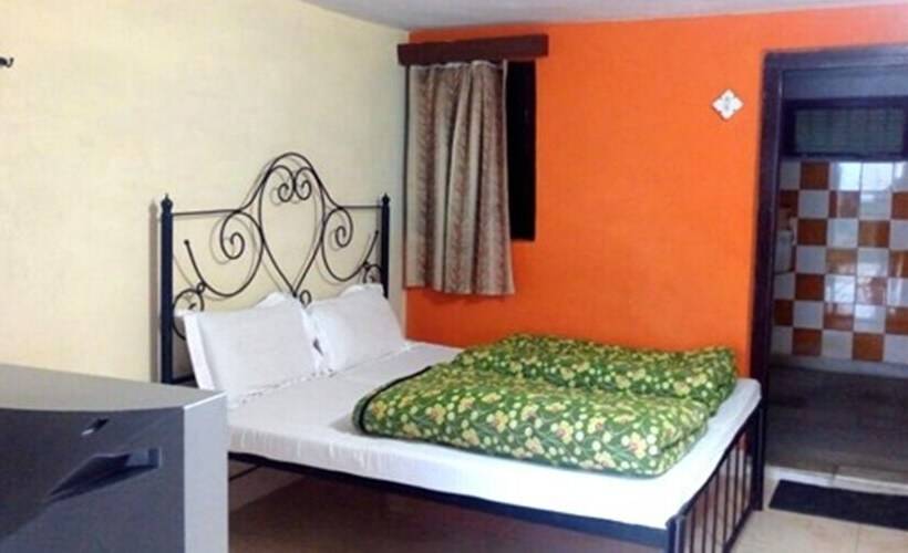 디럭스 룸, Kausani Retreat