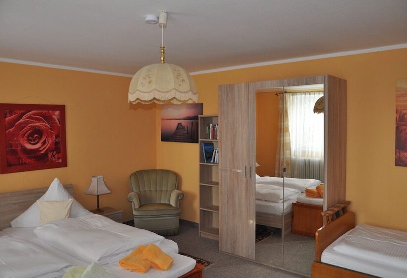 Номер Стандарт Трехместный, Pension Haus Gertrud