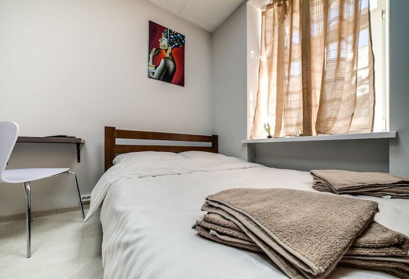 اتاق استاندارد, Ostriv Hostel