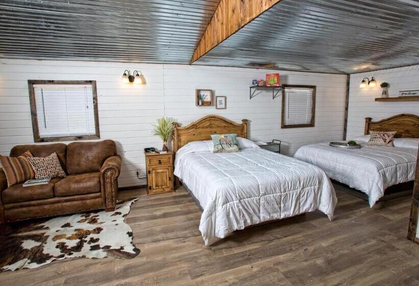 استودیوی لوکس, Stateline Cabin
