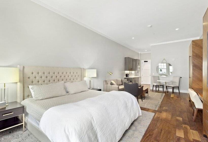 Студия Deluxe, The Vanderbilt Hotel Suites