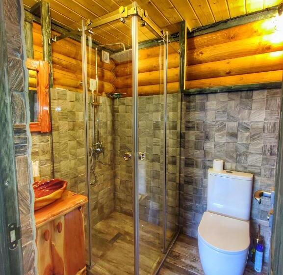 Четырехместный Номер Стандарт с Балконом, Getahovit Resort