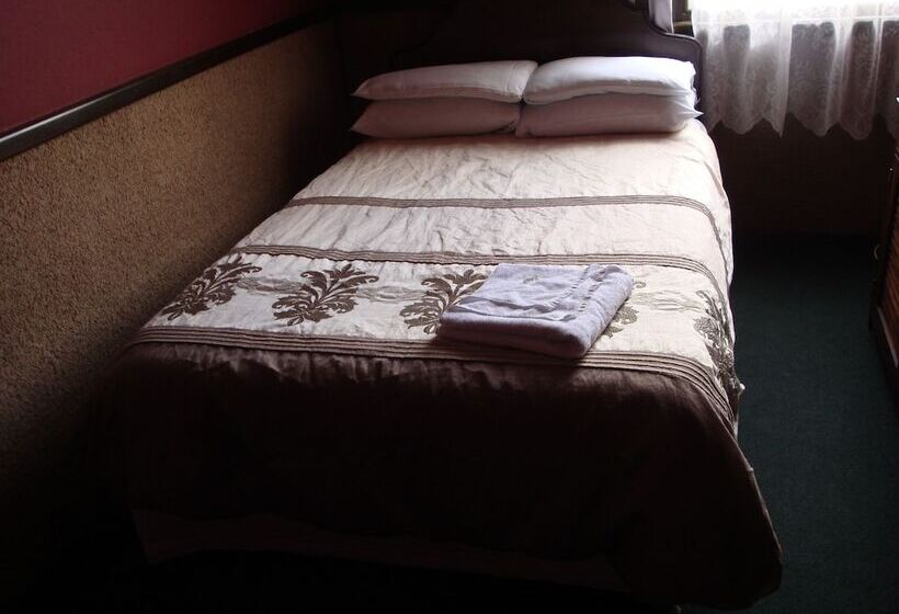 스탠다드 룸, Grand Hotel   Whangarei