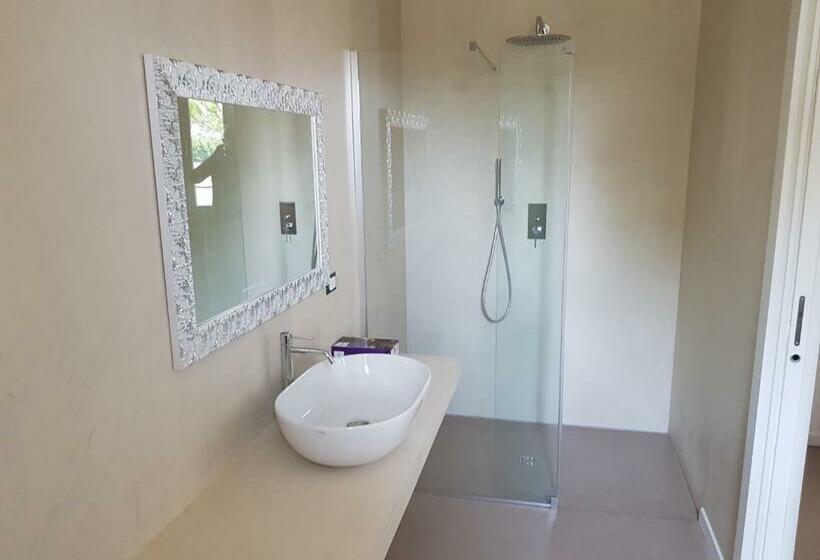 سوییت سوپریور, Venus Suites