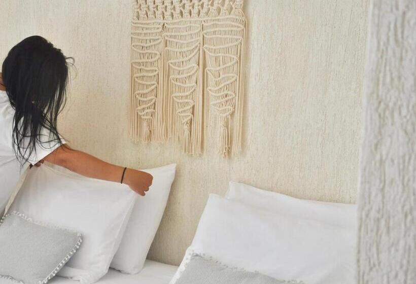 Quarto Triplo Deluxe Vista Mar, Geo & Art Boutique