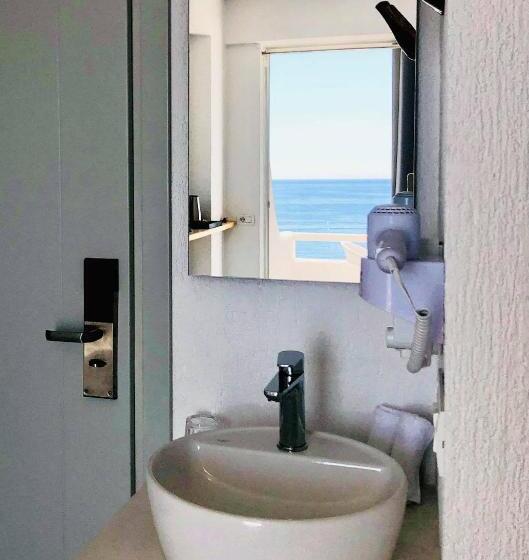 Quarto Deluxe Vista Mar com Sacada, Geo & Art Boutique