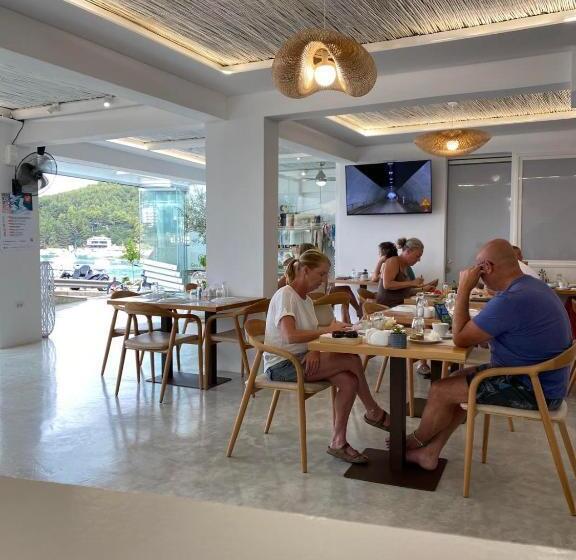 Quarto Triplo Deluxe, Geo & Art Boutique
