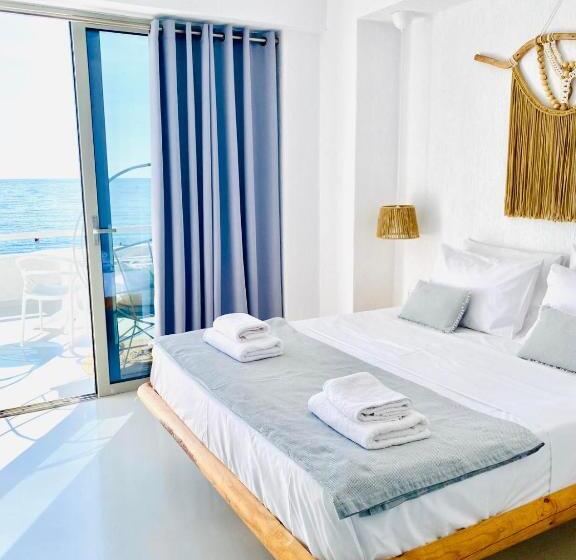Quarto Superior Vista Mar com Varanda, Geo & Art Boutique