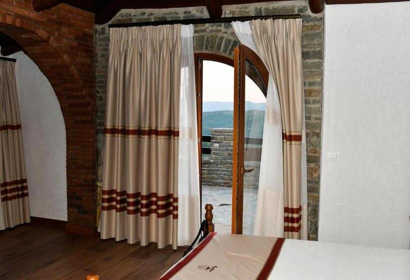 Deluxe Room with Views, Restaurant Emblema