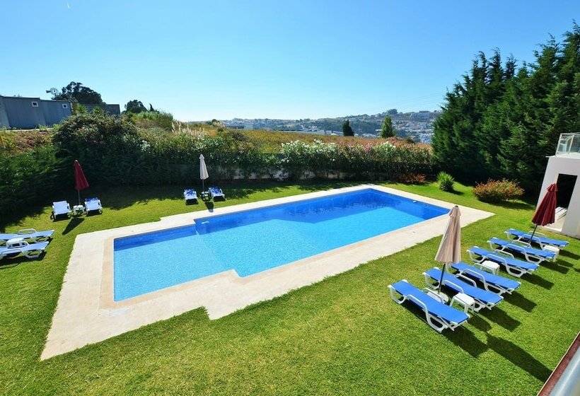 Семейный Номер, Hilltop Oasis Lisboa Oeiras
