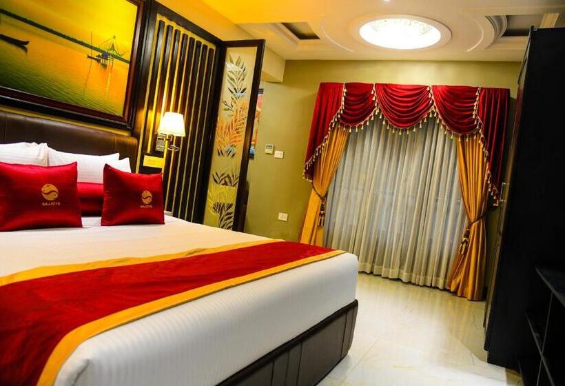 Deluxe Suite King Bed, Sajjoys