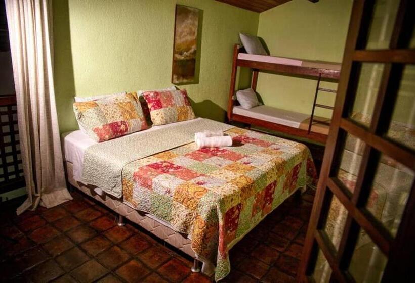 디럭스 룸, Hostel Da 13 E Suítes