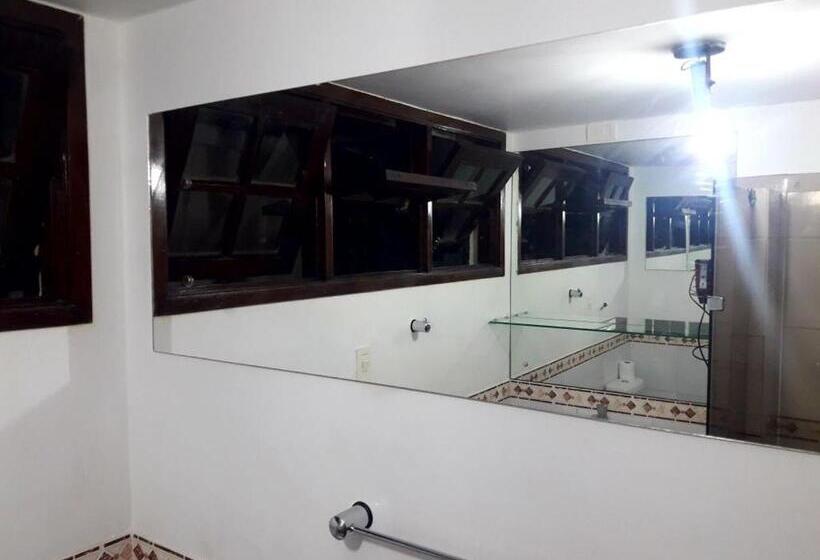 디럭스 룸, Hostel Da 13 E Suítes