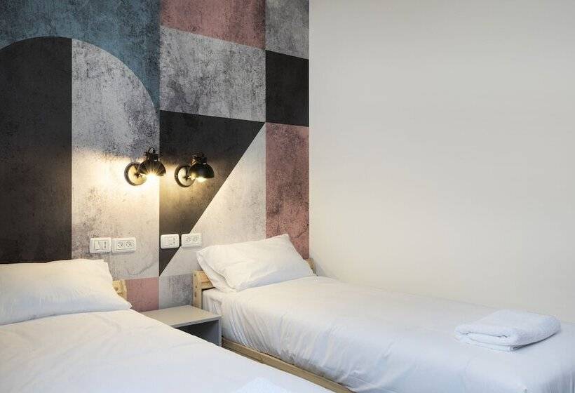 חדר סטנדרט, The Spot Hostel