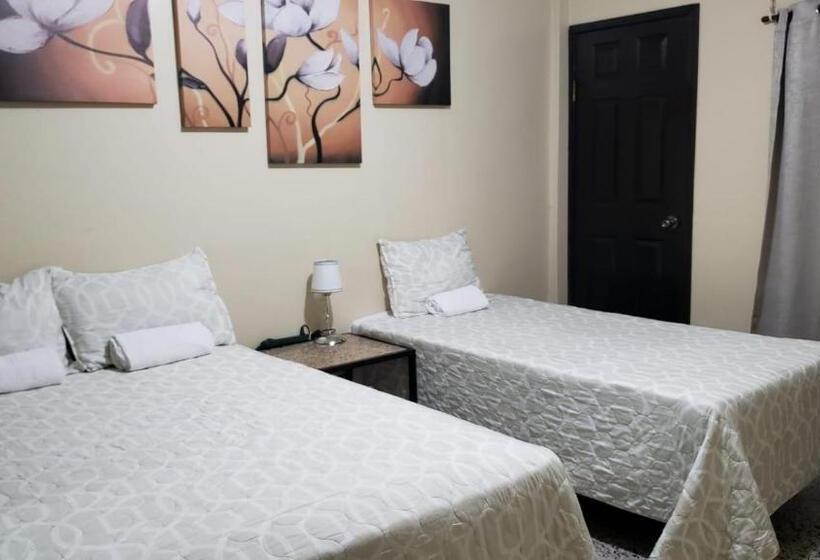 Habitación Triple Economy, Casa Altamira