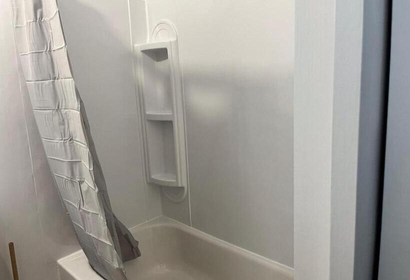 Студия Deluxe, Les Studios De La Mer