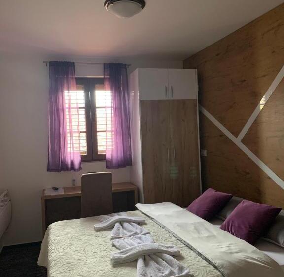 اتاق لوکس, Tilia